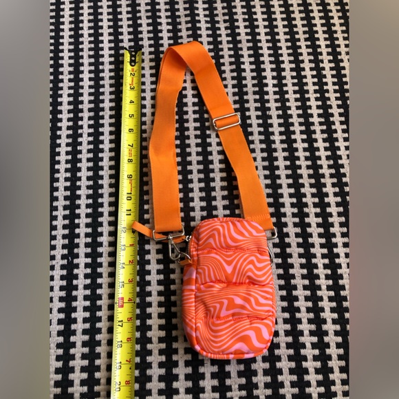 Small swirly cell phone bag - Picture 4 of 4